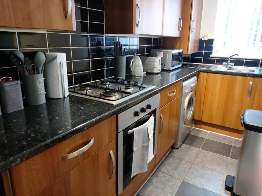 Apartment Heronsgate Gh008 *